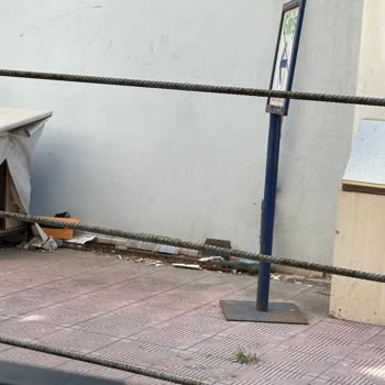 Tepebaşı Migros Çevresi Çöplerle Dolu