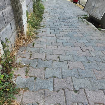 İBB - İstanbul Büyükşehir Belediyesi İstanbul Büyükşehir Belediyesinin Bakımsız Kaldırımları