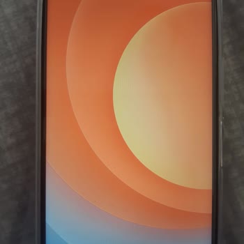 Tecno Camon 19 Neo Durum Çubuğunun Üstüne Karartı Var
