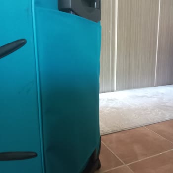 ÇÇS Çanta Satıcı Firma Arızalı Bavula İşlem Yapmıyor.