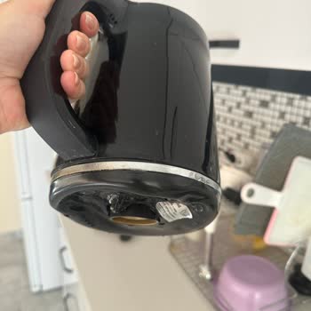 Homend Konuşan Çaycı Patladı.