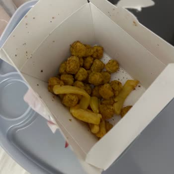 Domino's Pizza Hakaret Edercesine Teslim