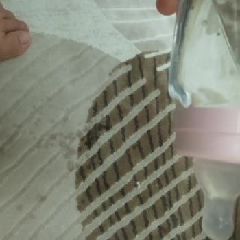 Wee Baby Biberon Akıtması, Bebeğimin Üstünün Islanması