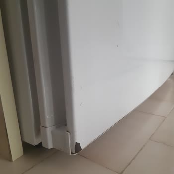 Bosch Buzdolabı Durduk Yere Paslandı