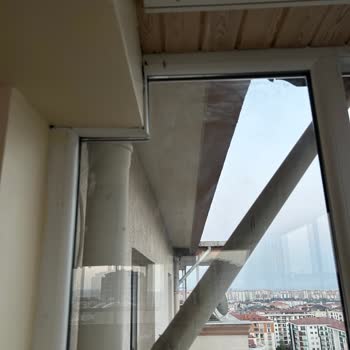 Eleman Yönlendir Kesinlikle Memnun Değilim