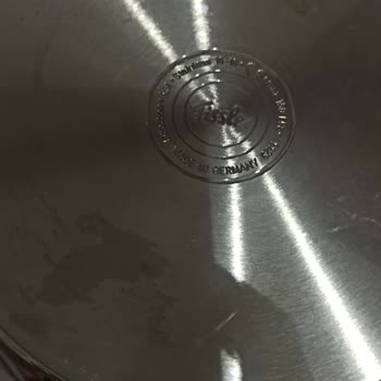 Fissler Vitaquick Tabanında Kötü Lekelenmeler Ve Gökkuşağı İzleri
