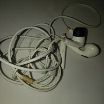 BİM'den Alınan Kulaklık Kirliydi