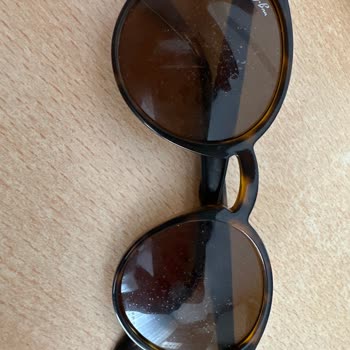 Rayban Gözlük Camı Pullanma Hatalı Üretim Çıkması