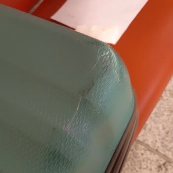 Türk Hava Yolları Hasarlı Bagaj Teslimiyle Müşteriyi Mağdur Ediyor