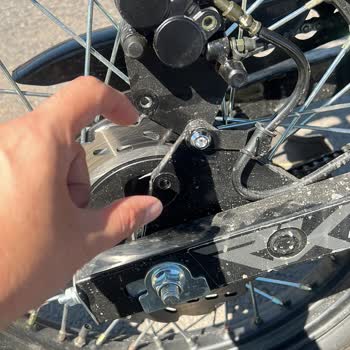 RKS Motor Motorda Sıklıkla Vidaların Gevşeyerek Parçaların Düşmesi.