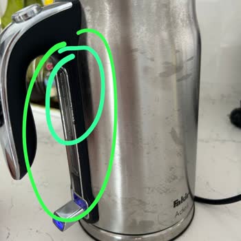 Fakir Su Isıtıcısı Kenarlarından Çatladı