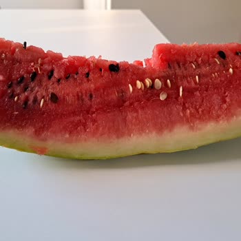 Çağdaş Marketler Dilim Karpuzlar Hep Bozuk Çıkıyor