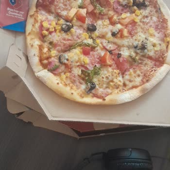Domino's'un Gramaj Düşürüp Fiyat Yükseltmesi