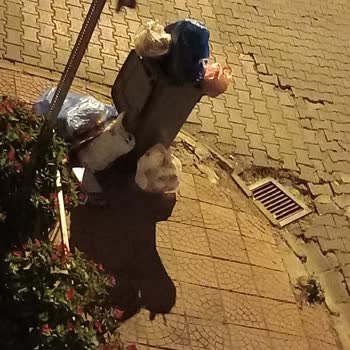Çanakkale Belediyesi Çöpler Koku Kötü Manzara