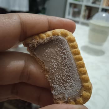 Eti Burçak Sütlü Çikolatalı Bisküvi