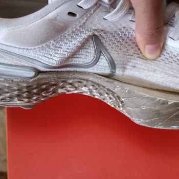 Nike Ayakkabı Zoomx Yapışkan Atması