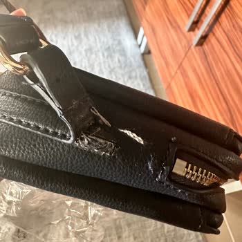 Tommy Hilfiger Çantamın Sapındaki Dikiş Söküldü