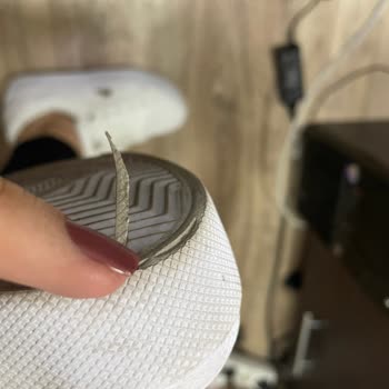 Lacoste Ayakkabı Üretim Hatası Mağduriyeti