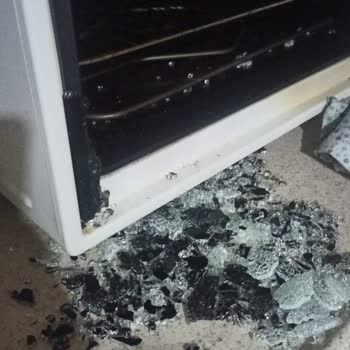 Arçelik Fırın Kapağı Patladı