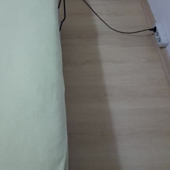 Edremit Divanev Mağazası İlgisizliği