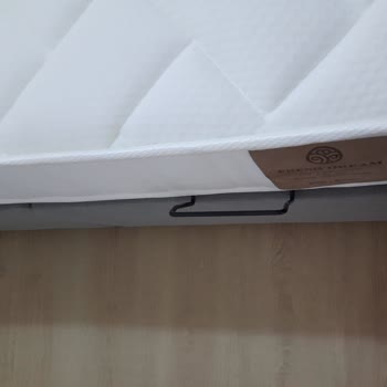 Edremit Divanev Mağazası İlgisizliği