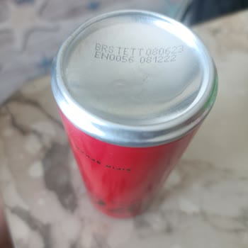 Coca-Cola 6'lı Pakette Boş Kola Kutusu