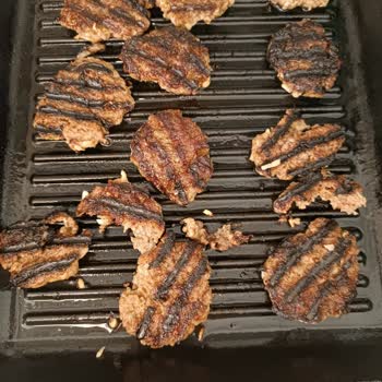 Lava Izgara Tavan Yaptığım Yemekleri Yakıyor Ve Yapıştırıyor