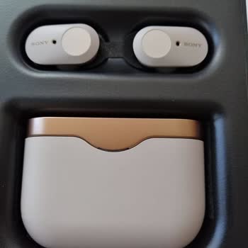 Sony Eurasia Sony Servis Alakasız Bir Nedenle Arızalı Ürünü Onarmadan İade Etti.