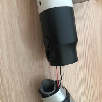 Electrolux Hygienic800 Gövdeden Kırıldı