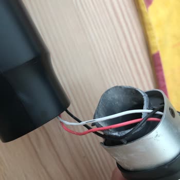 Electrolux Hygienic800 Gövdeden Kırıldı