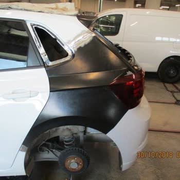 Volkswagen Arca Otomotiv Çamurluk Değişip Boyandığı İçin Arka Kapımı Sökmüşler