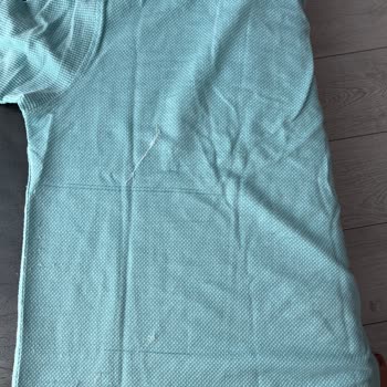 Vakko Uygun Olmayan Kumaş Türüyle T-shirt