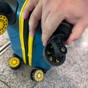 Migros Sattığı Bavulun Arkasında Durmuyor!