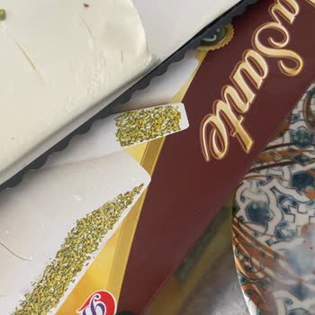 BİM'den Aldığım Dondurmadan Kıl Çıkması