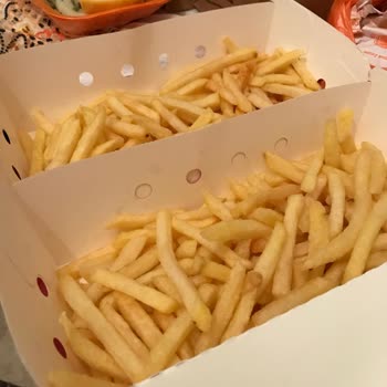 Halkalı Burger King Dev Kutu Patates