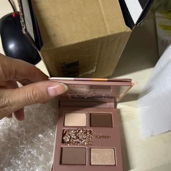 Sephora Far Paleti Kırık Geldi Ve Beni Müşteri Hizmetleri Engellemiş