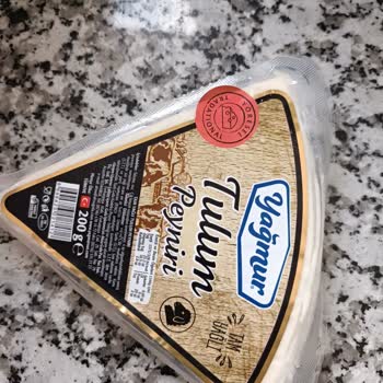 Çağrı Hipermarket Tarihi Geçmiş Ve Küflenmiş Peynir Ürünü