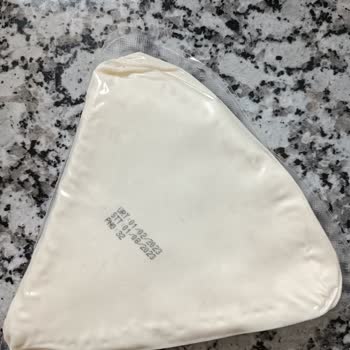 Çağrı Hipermarket Tarihi Geçmiş Ve Küflenmiş Peynir Ürünü