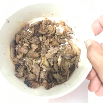 Köfteci Yusuf'un Kalitesiz Et Döneri