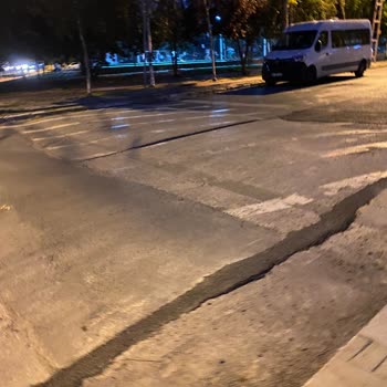 İBB - İstanbul Büyükşehir Belediyesi Asfalt Çalışmalarının Doğru Şekilde Yapılmaması