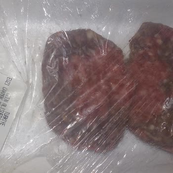 Onur Market Pişmeyen, Pembe Kalan Köfte?