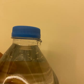 Saka Su Hatalı Su Şişesi