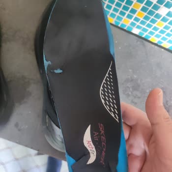 Kısa Sürede Parçalanan Skechers