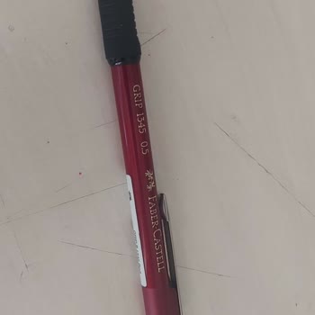 Faber Castell Grip Kalemin Metali Turunculaştı