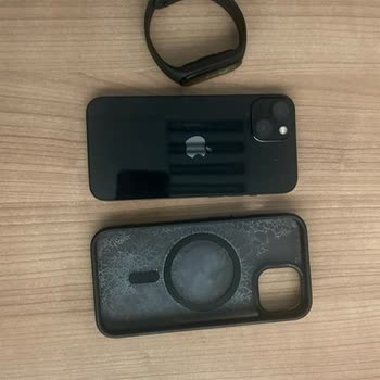 İzmir Çiğli Kipa Alışveriş Merkezi Yanındaki Total İstasyonu