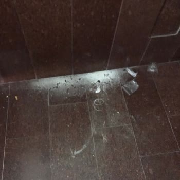 Kablo Net TÜRKSAT Yetkililerinin Apartmanı Kirletmesi