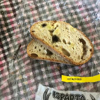 BİM Market - Küflü Ekmek