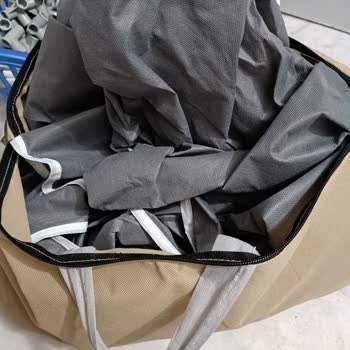 By Damat Eksik Ürün İlgisiz Ve İş Bilmeyen Satıcı