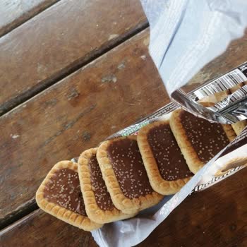 Eti Burçak Sütlü Çikolatalı Bisküvi