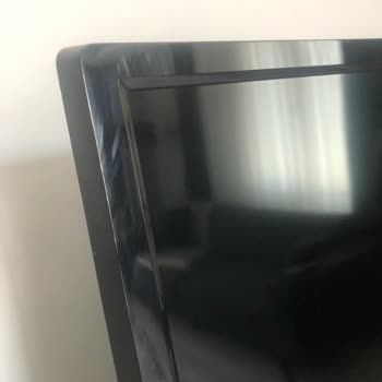 Vestel TV Üretim Hatası Ve Serviste Darbelenme Mağduriyeti!